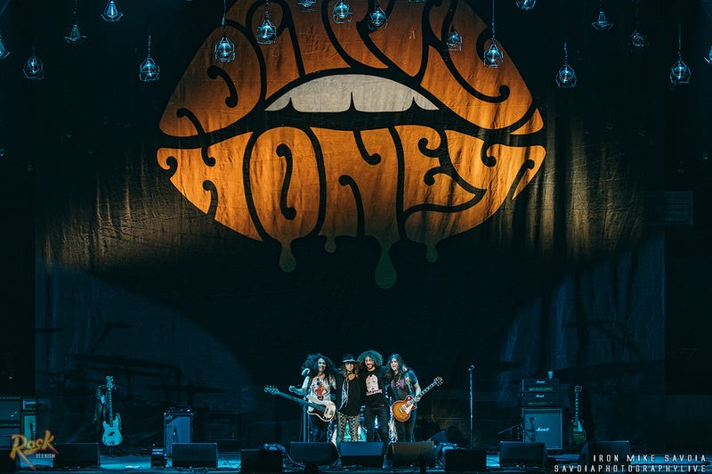 Dirty Honey