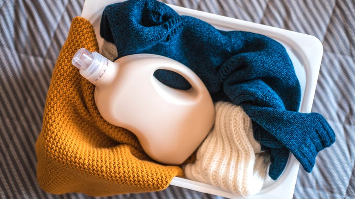 Coronavirus: Do You Need to Change and Wash Your Clothes After Visiting the Grocery Store?