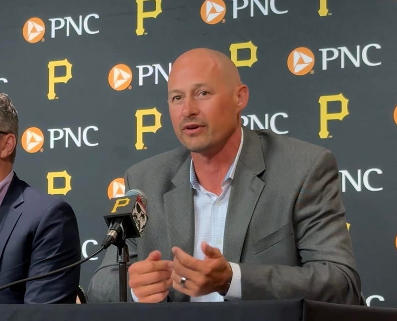 Don Kelly at podium
