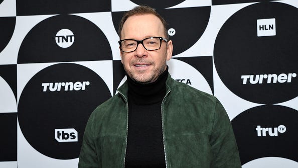 Donnie Wahlberg Celebrates 2020 by Tipping IHOP Waitress $2,020