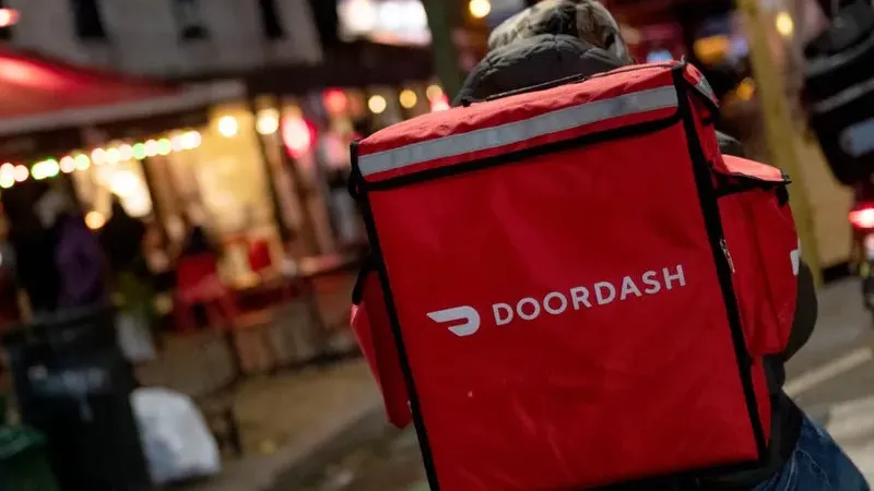 DoorDash driver fatally shot while delivering order in Corktown, police still looking for suspect