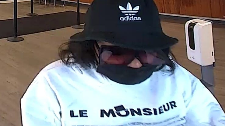 Suspect flees Macomb County bank after unsuccessful robbery attempt, police searching for leads