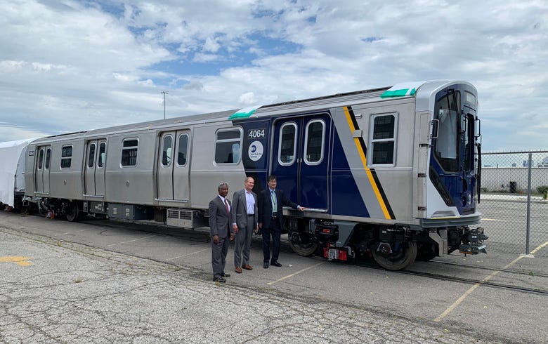R211 train