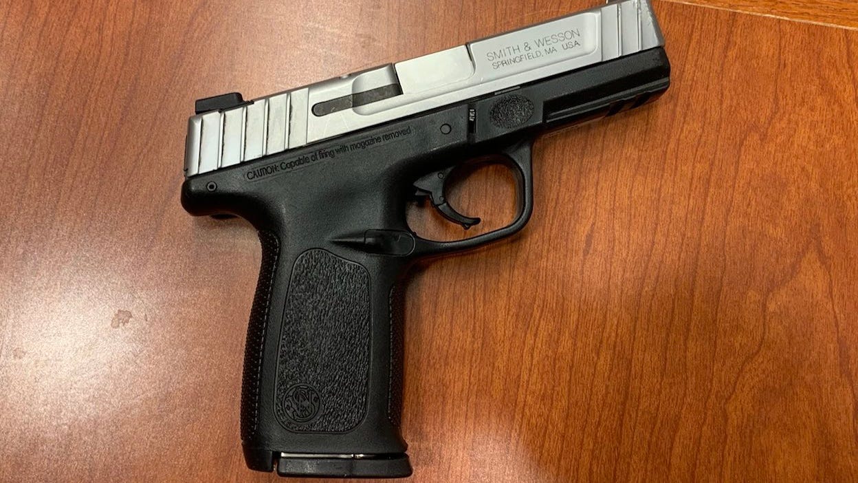 NYPD lieutenant shot, wounded during struggle with suspect in the Bronx