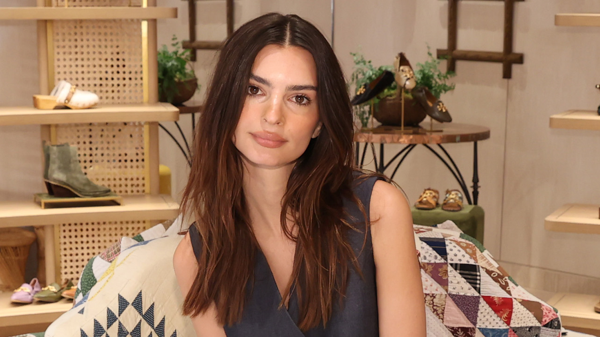 Emily Ratajkowski says Robin Thicke grabbed her bare breasts on 'Blurred Lines' set