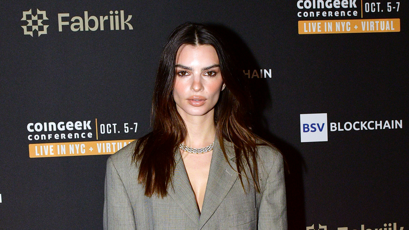 Emily Ratajkowski