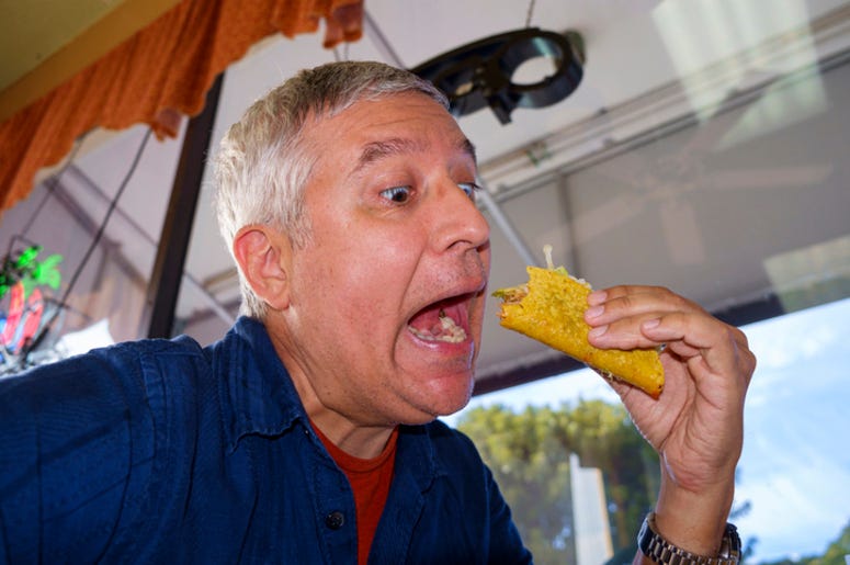 Eating_Taco