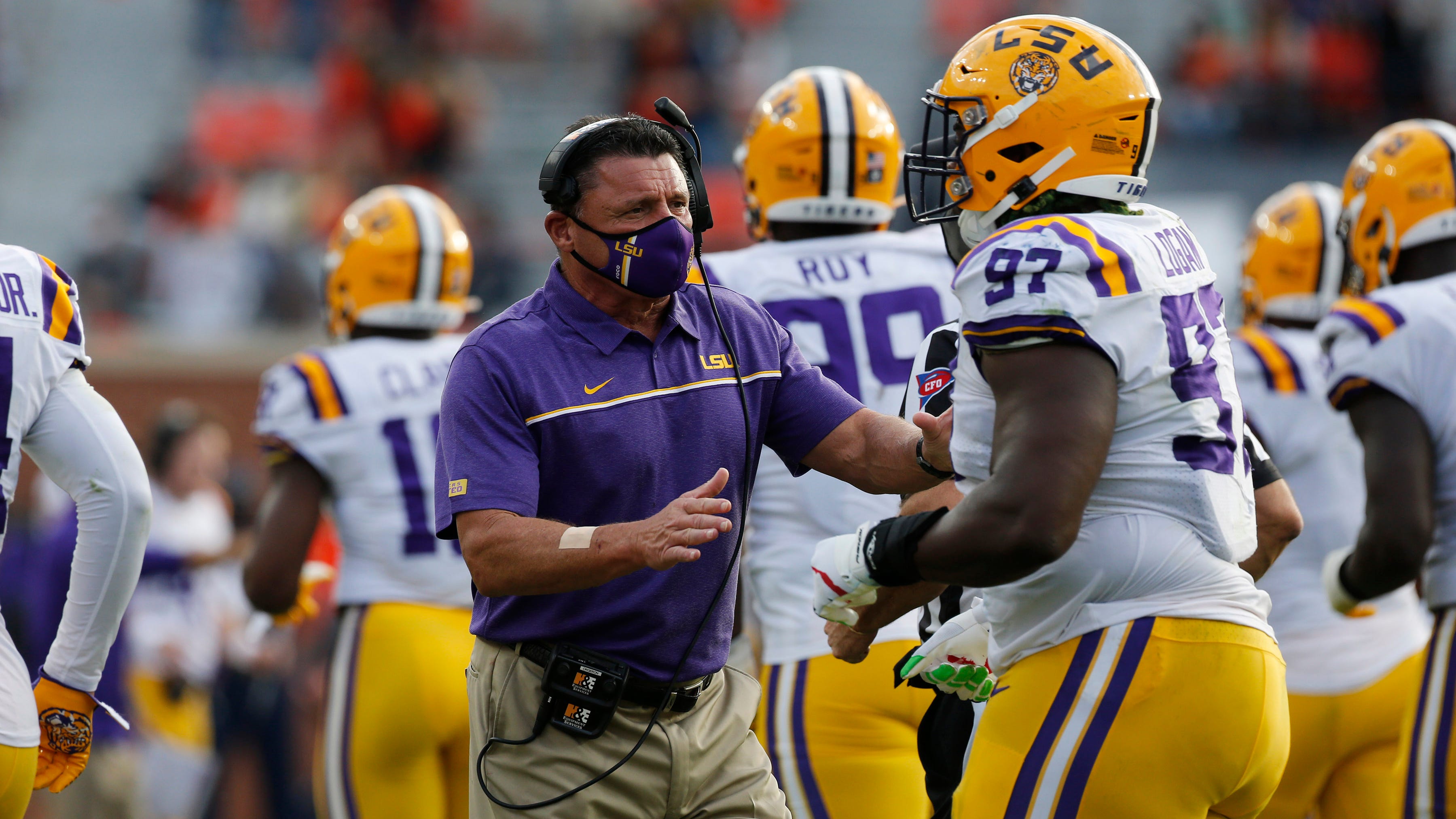 LSU football lands in preseason AP top 25 for 21st consecutive season; see full poll