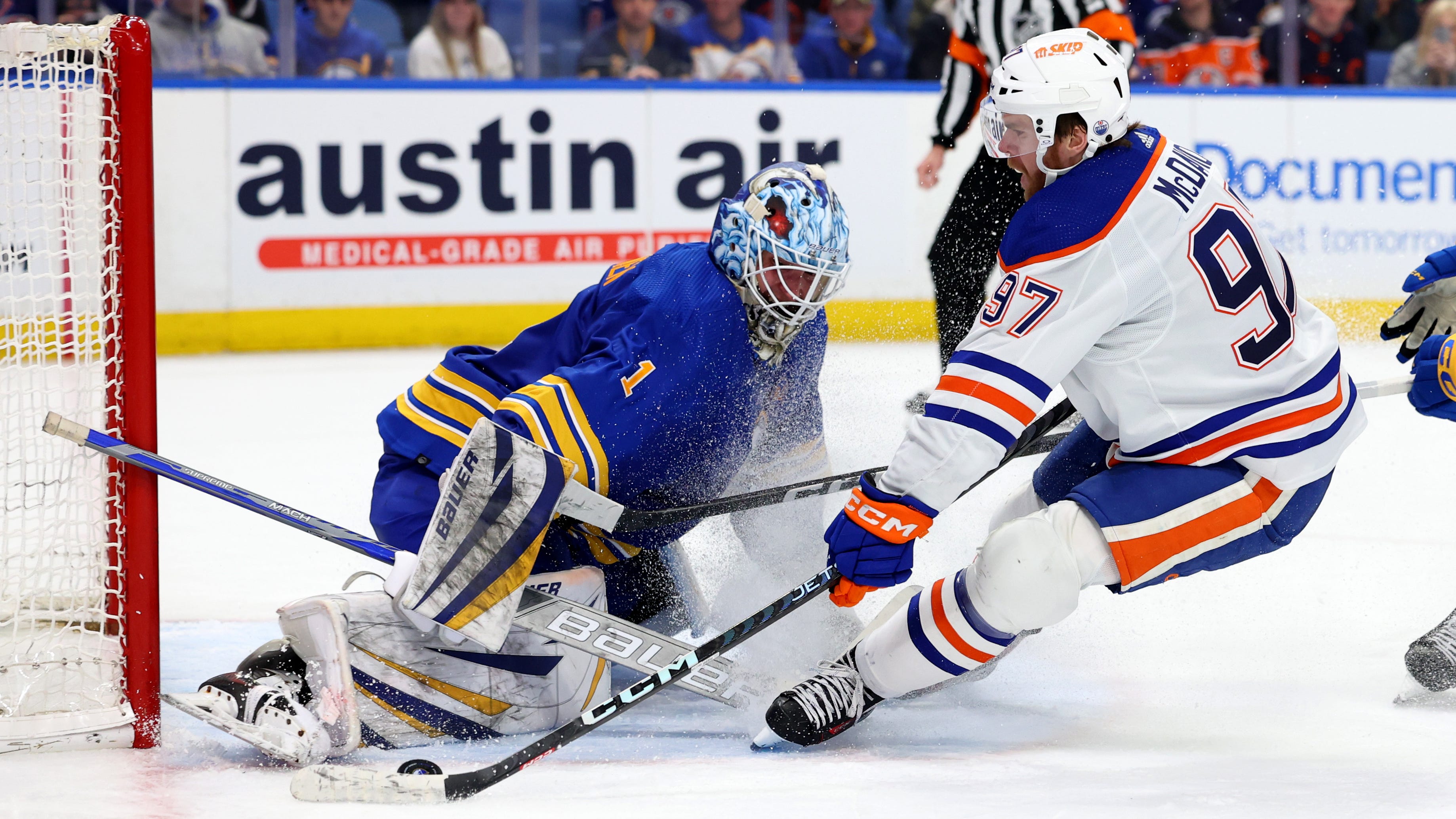 Hamilton: Sabres beat Oilers in bizarre finish