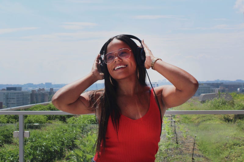 Elsa Sanchez El Zol 107.9