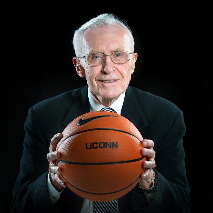 UConnHuskies-Dee-Rowe
