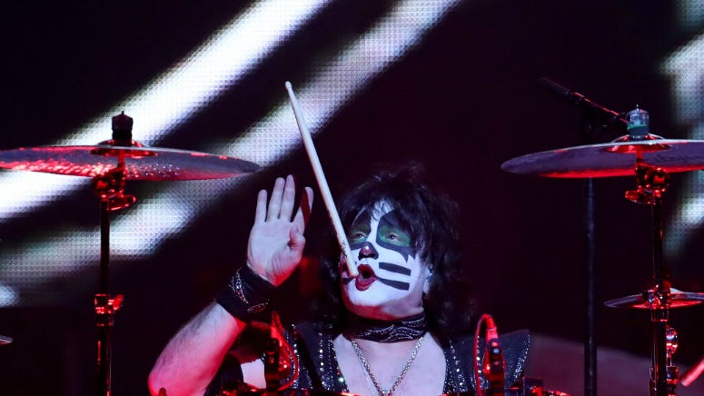 KISS Drummer Eric Singer Sworn In As Honorary Cop