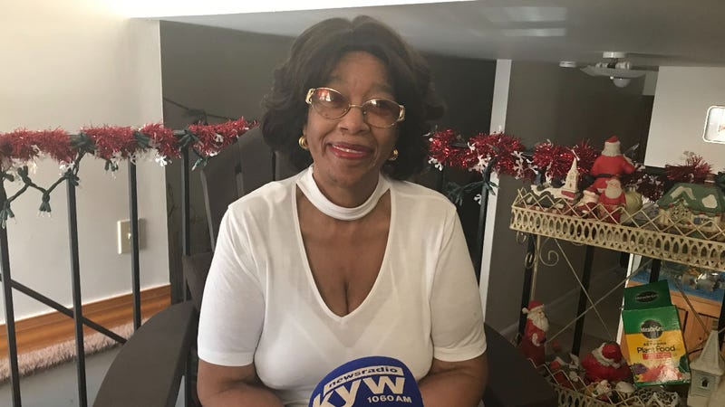 Esther Hubbard is a neighbor of Connie Renfrow.