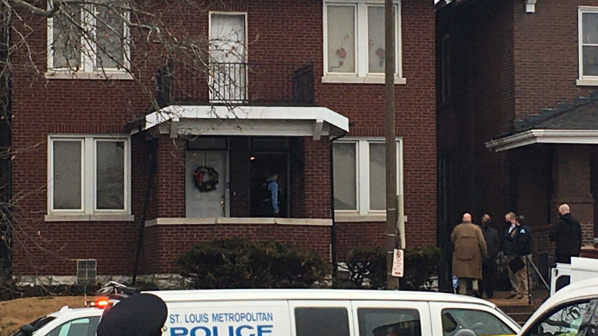Mother, 2 young daughters dead in 'gruesome' triple shooting in St. Louis, police say