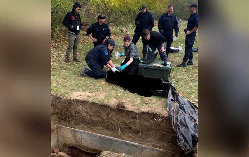 Police exhume body of woman found on Lake Michigan in 1988