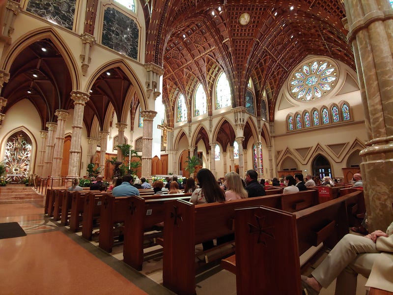 Holy Name Cathedral holds first in-person Easter mass since pandemic began