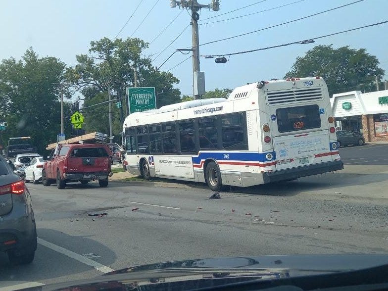Evergreen Park multi-vehicle crash