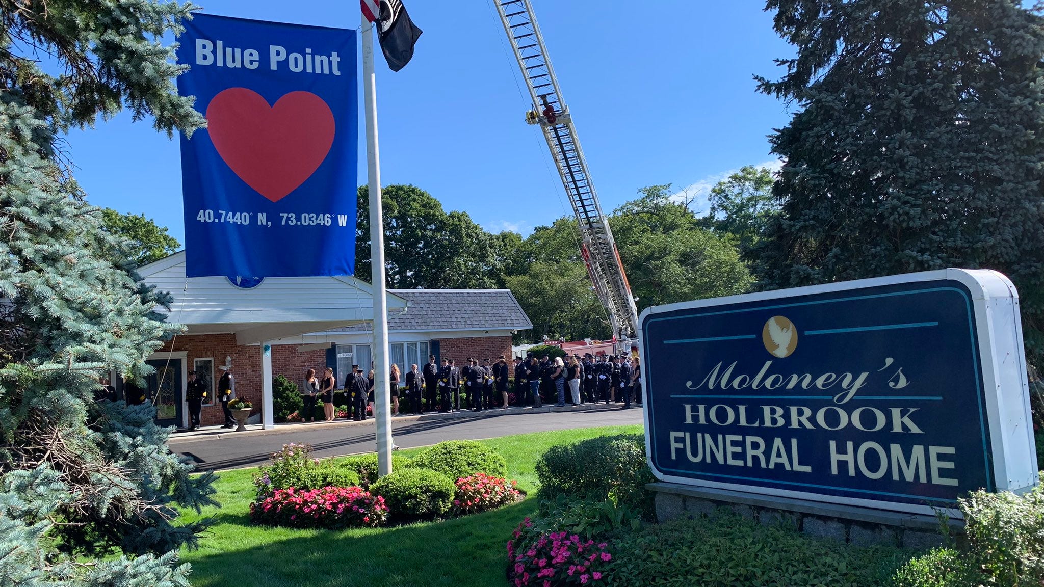 'Be inspired' by Gabby Petito's life, father says at memorial service