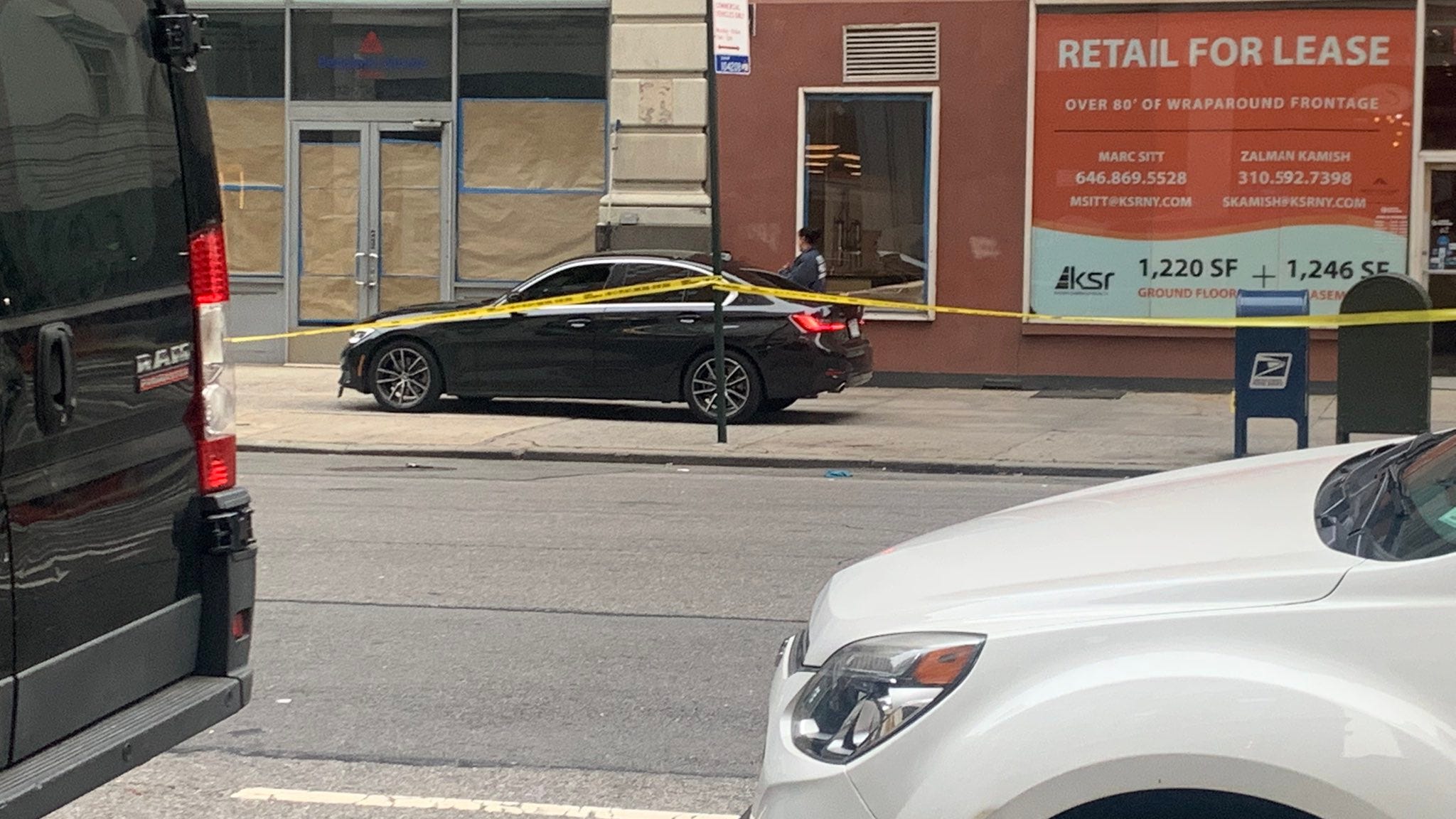 Police open fire as gunpoint robbery suspects flee traffic stop in Flatiron District