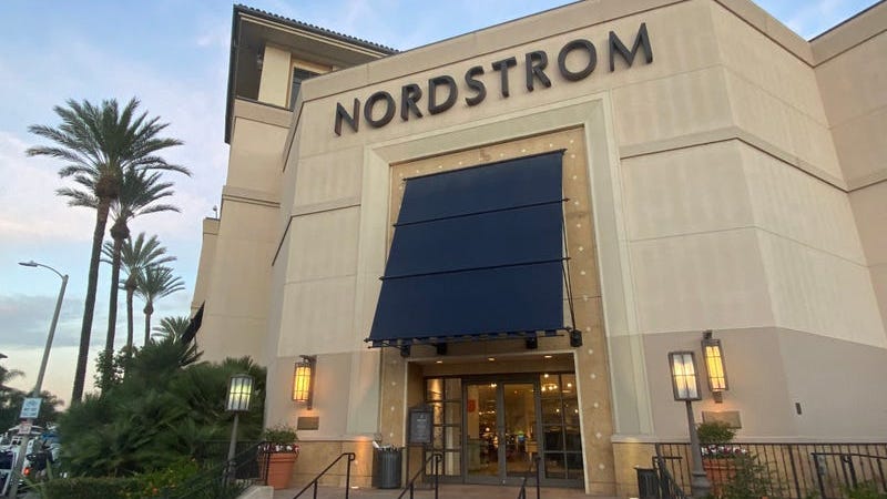 L.A. police investigatingstring of 'flash mob' thefts at high-end retailers