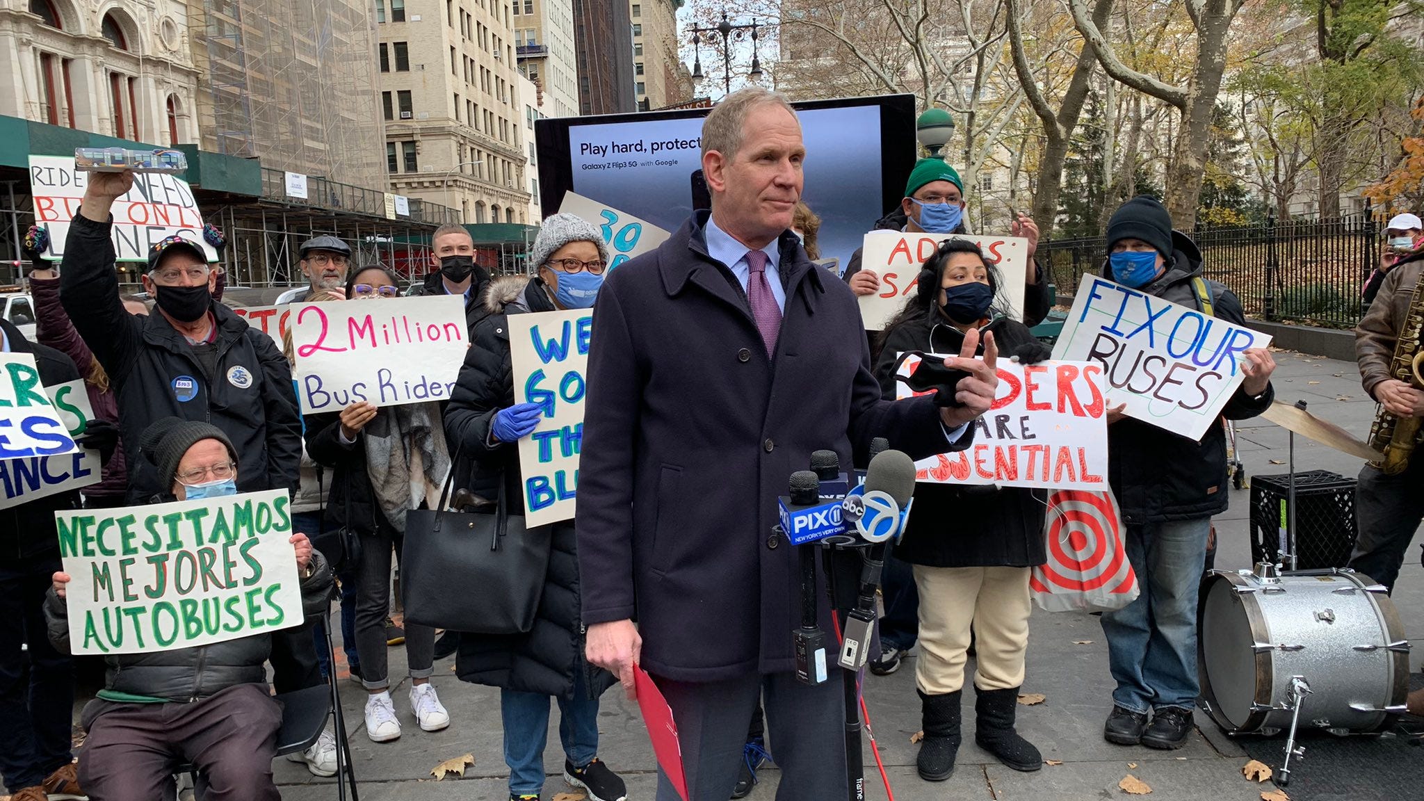MTA chairman joins commuters rallying at City Hall for better bus service