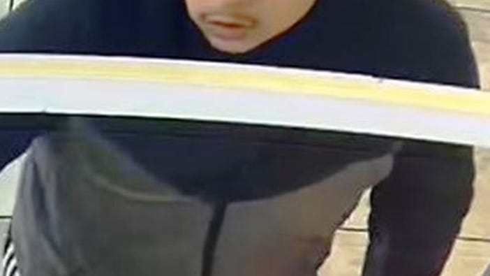 VIDEO: Suspect wanted in string of armed robberies in Queens