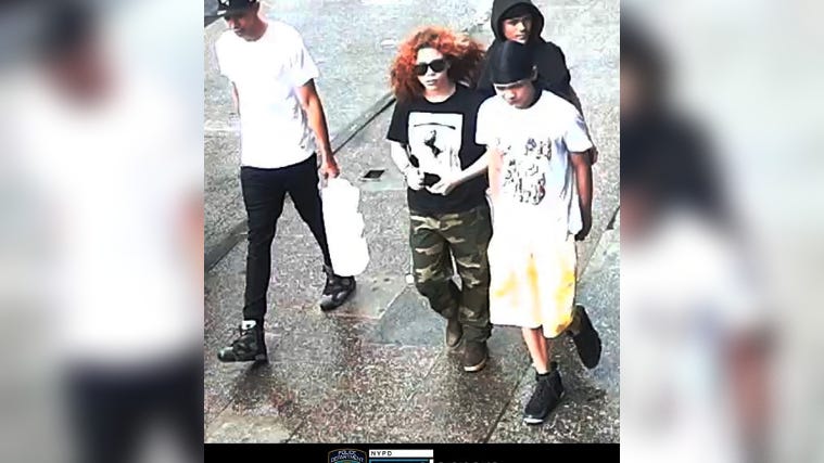 NYC fruit vendor bloody, bruised after robbery; 4 teens sought