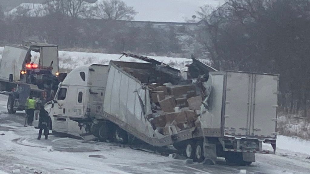 2 Semi-trucks rip in half after chain-reaction crash on I-75 in Monroe County