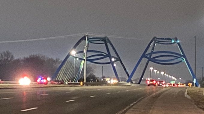 MSP looking for several people in pickup truck after targeted Downriver I-94 shooting that left 1 in critical condition