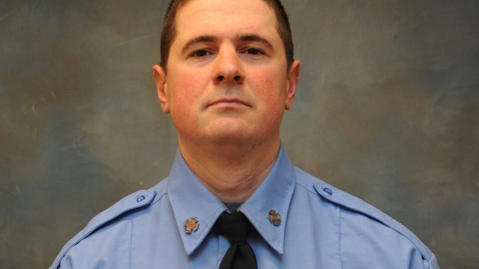 FDNY firefighter, 33, dies after battling Queens house fire: 'extraordinary loss'