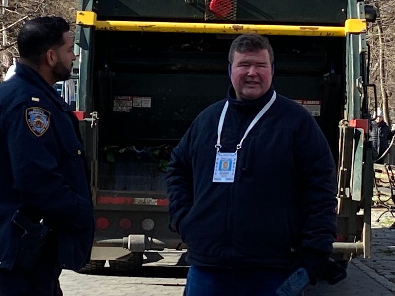 New York Post reporter Kevin Sheehan speaking with police