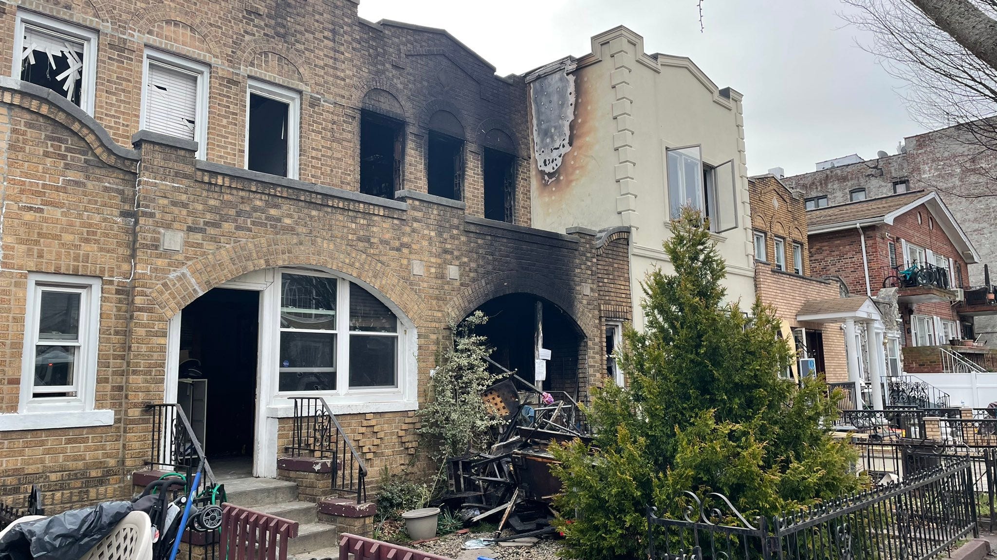 3 firefighters among 4 injured in fire, partial collapse at Brooklyn home