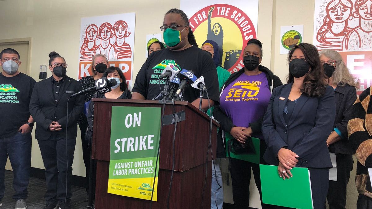 As Oakland teachers plan Friday strike, district tells families to keep kids home
