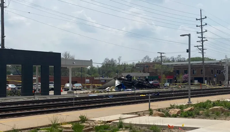Metra Clarendon Hills