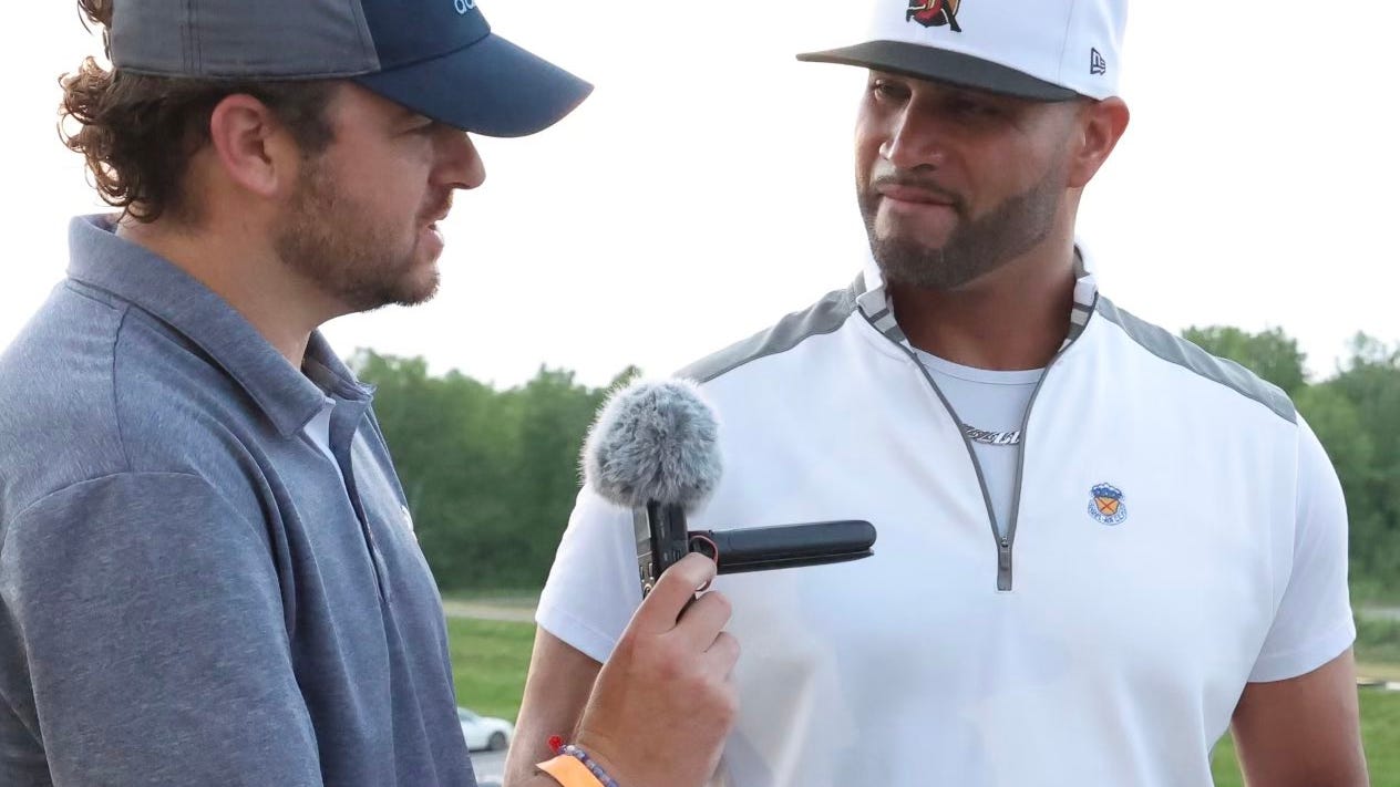 Pujols, KMOX begin weekly morning interviews