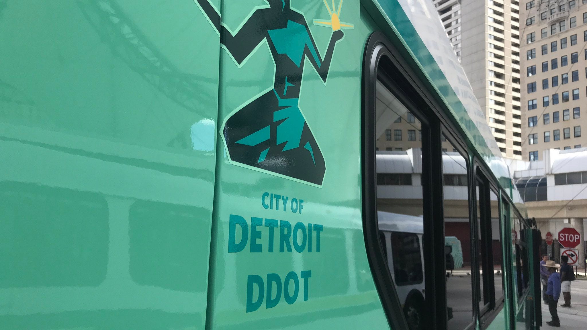 DDOT unveils 28 new clean diesel-engine buses to replace aging fleet