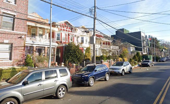 The location on Farragut Avenue where the shooting took place.