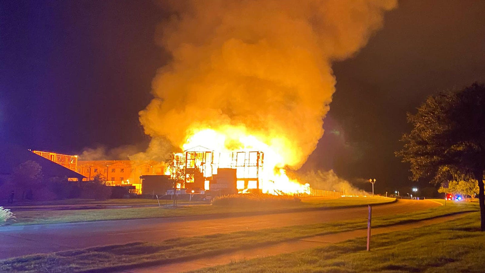 Large fire burns future site of apartment complex in Rockwall County