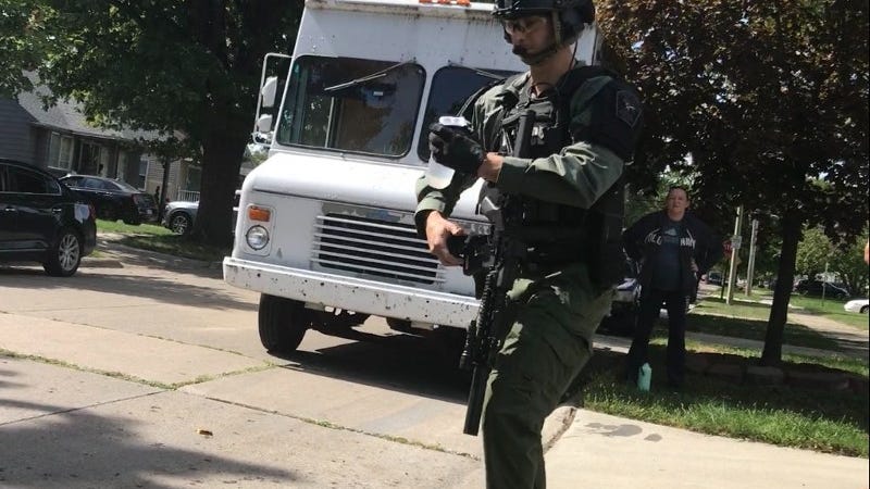 Police confirm 1 dead from shooting standoff in Harper Woods was suspect's mother
