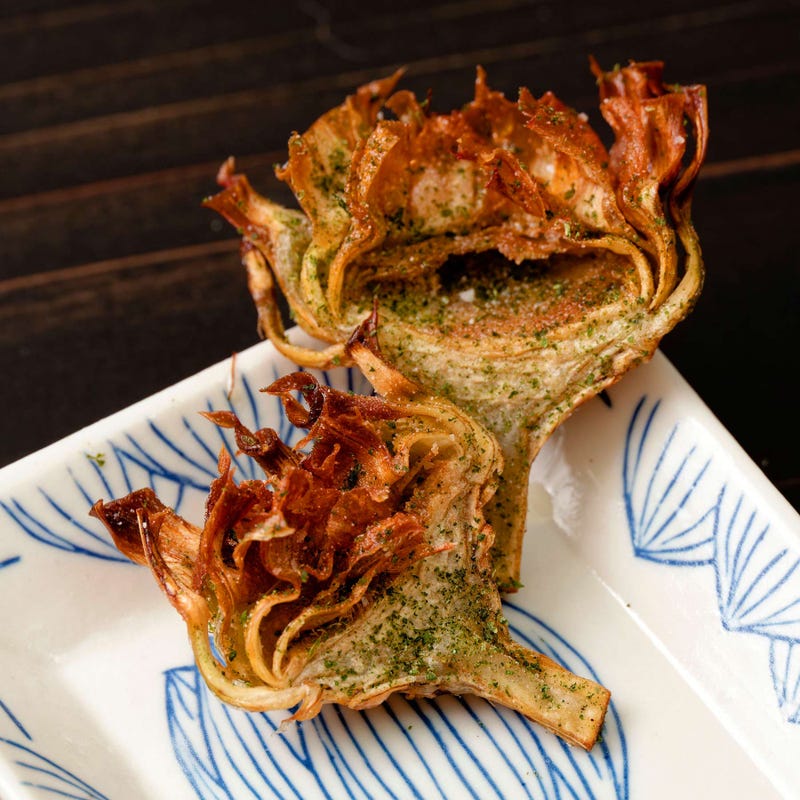 Feld in Ukrainian Village has received a MICHELIN star in the latest MICHELIN Guide Chicago. The restaurant also received a Green Star for its commitment to environmental and ethical standards.