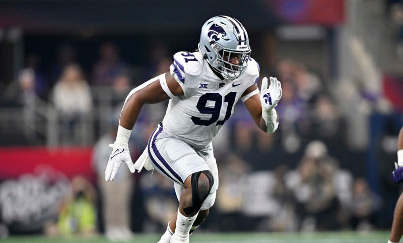 Kansas State defensive end Felix Anudike-Uzomah
