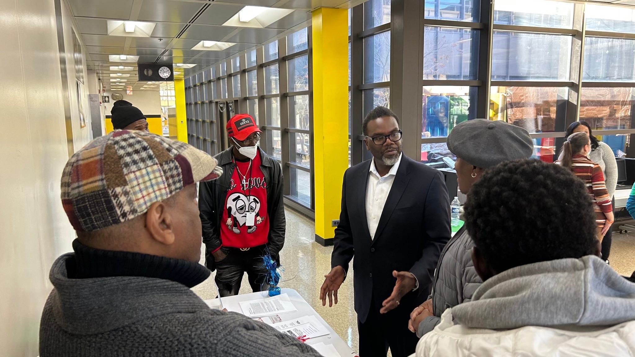 Johnson outraised all Chicago mayoral candidates with nearly $2M last quarter