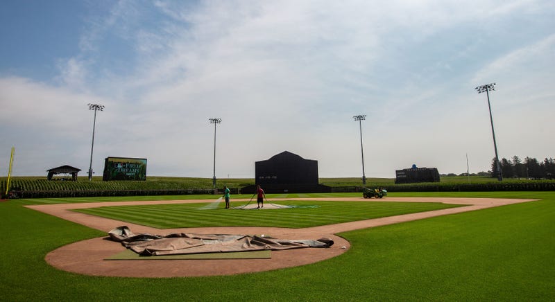 "Field of Dreams" stadium