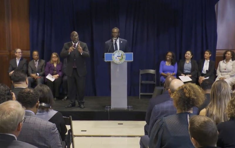 Mayor Brandon Johnson speaks at LaSalle Street event