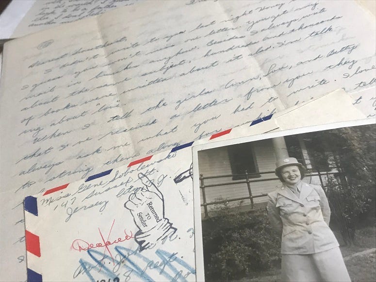 A letter and picture from a woman to her fiance from WWII. Part of the collection at The Center for American War Letters. 
