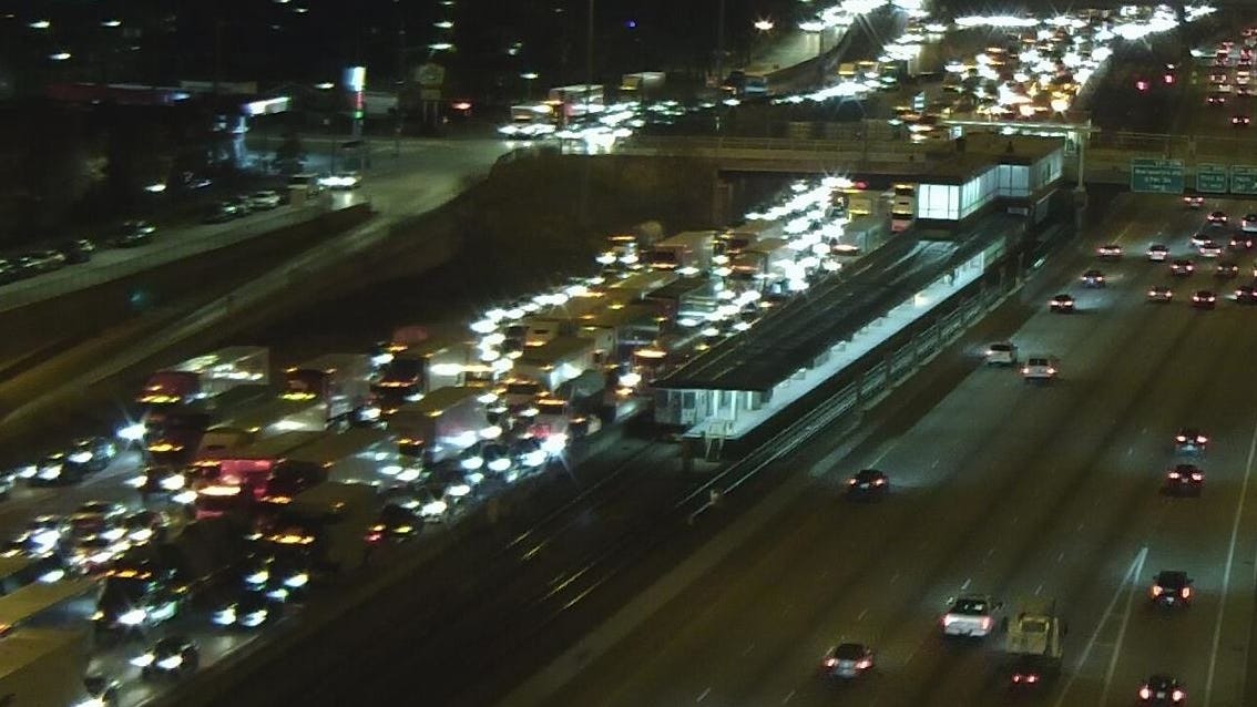 Fatal, fiery Dan Ryan crash shuts down outbound lanes, portion of CTA Red Line