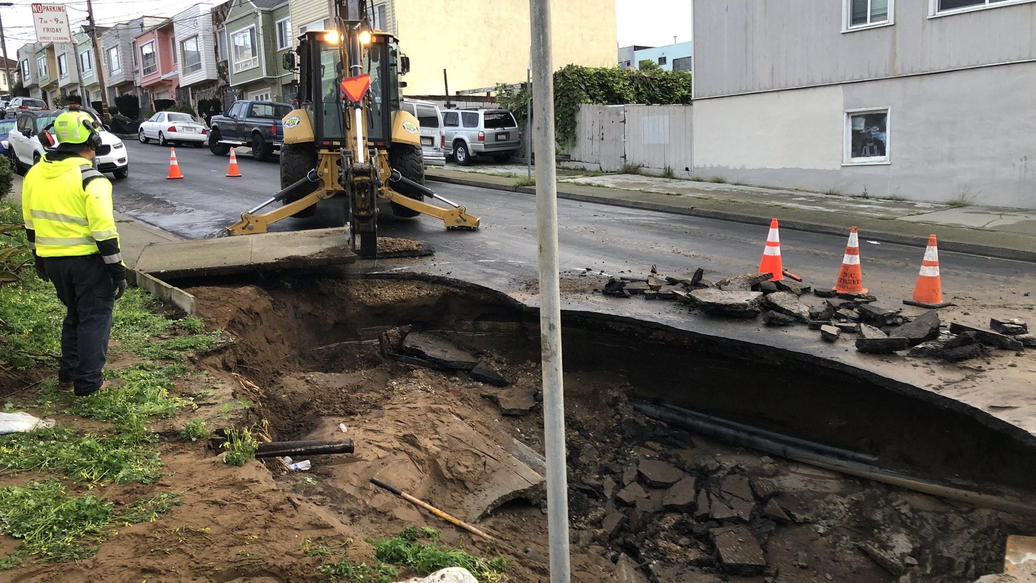 Massive sinkhole swallows SUV south of San Francisco