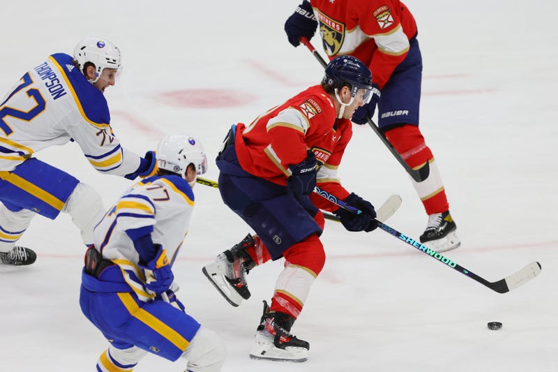Tage Thompson, JJ Peterka