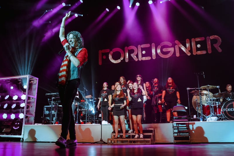  Hatboro-Horsham High School, B101's Christmas Choir (in July) Champions performs with Foreigner