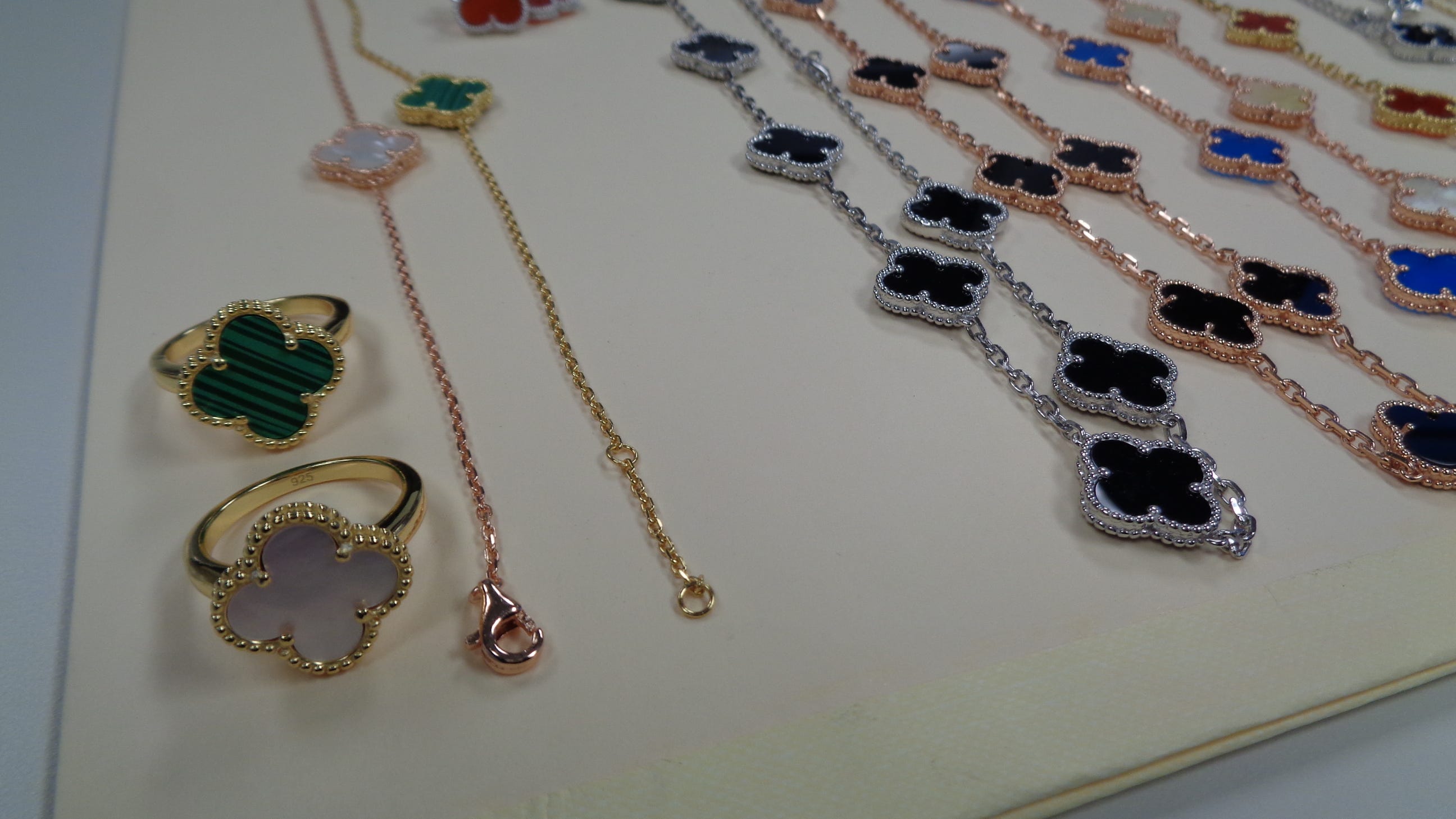 Fake jewelry worth nearly $700K seized near O’Hare Airport